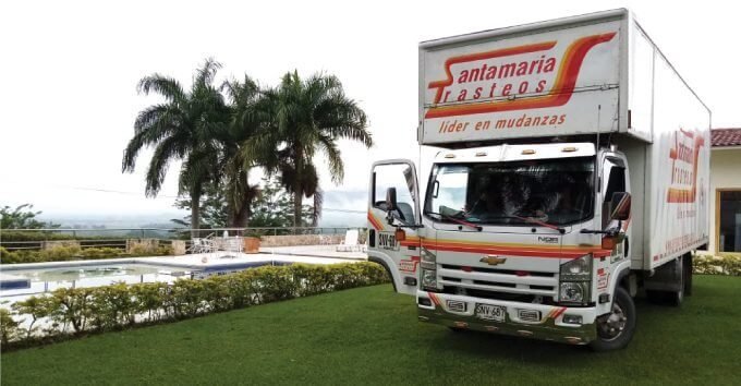Camion de SantaMaria trasteos, prestadores de servicios de mudanzas y trasteos a nivel nacional